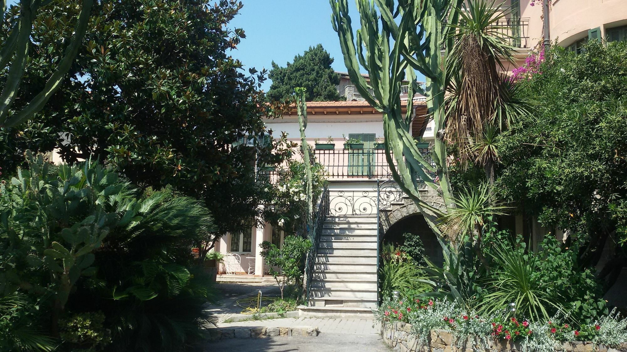 Hotel La Scogliera 보르디게라 외부 사진