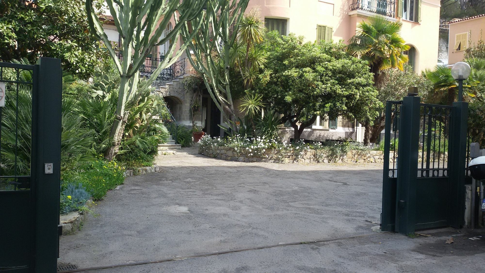 Hotel La Scogliera 보르디게라 외부 사진